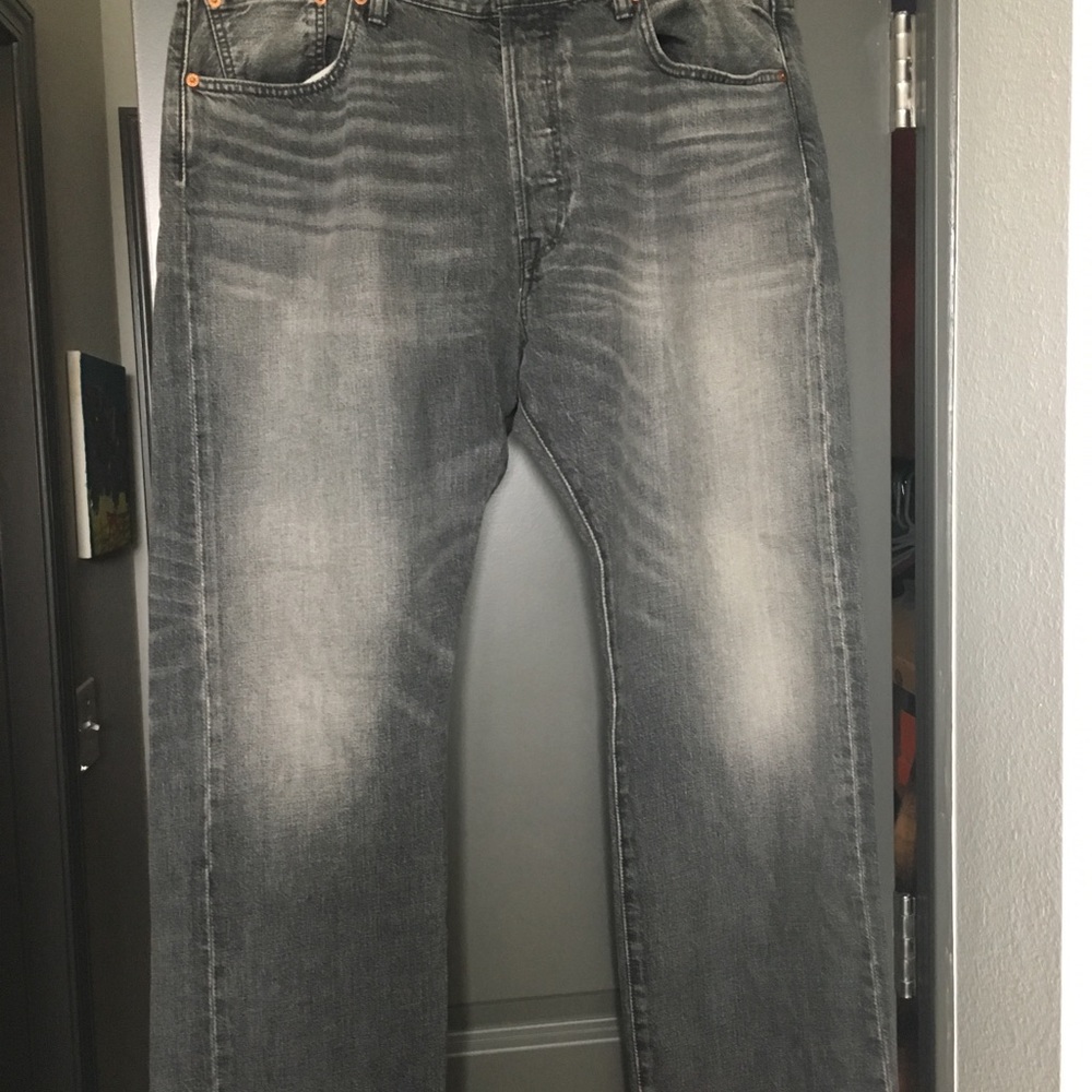 Black Levi’s 501 jeans